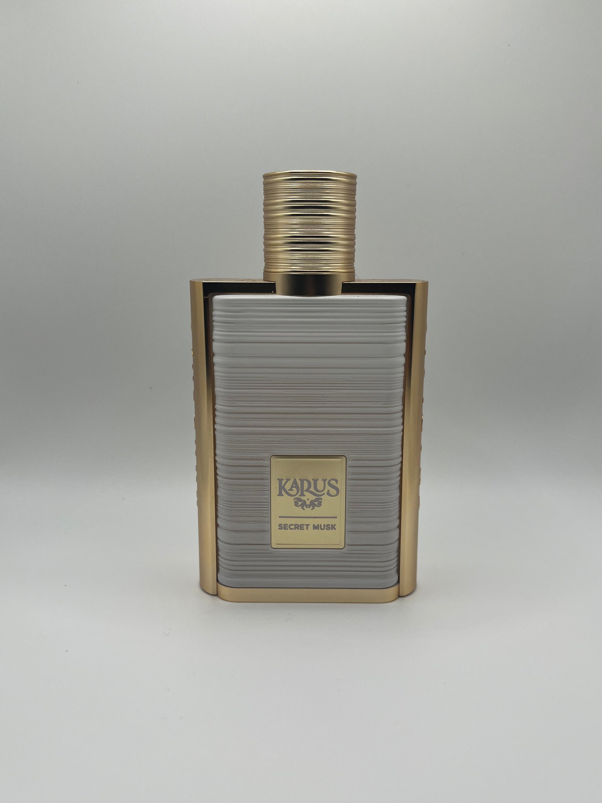 Karus Secret Musk decant – sweet spicy fragrance with tonka, red fruits, saffron, chocolate, rose, and amberwood.

