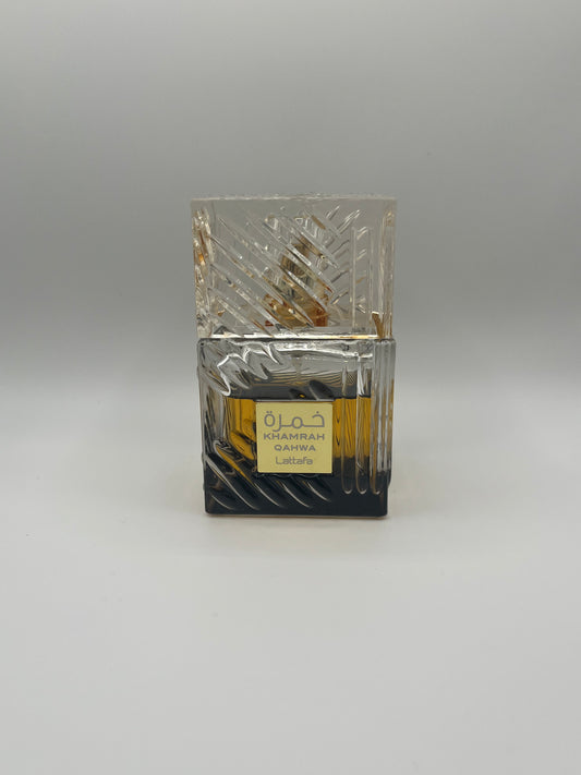 Khamrah Qahwa decant – spicy sweet fragrance inspired by Angels Share and coffee with cinnamon, praline, Arabica, vanilla, and tonka bean.


