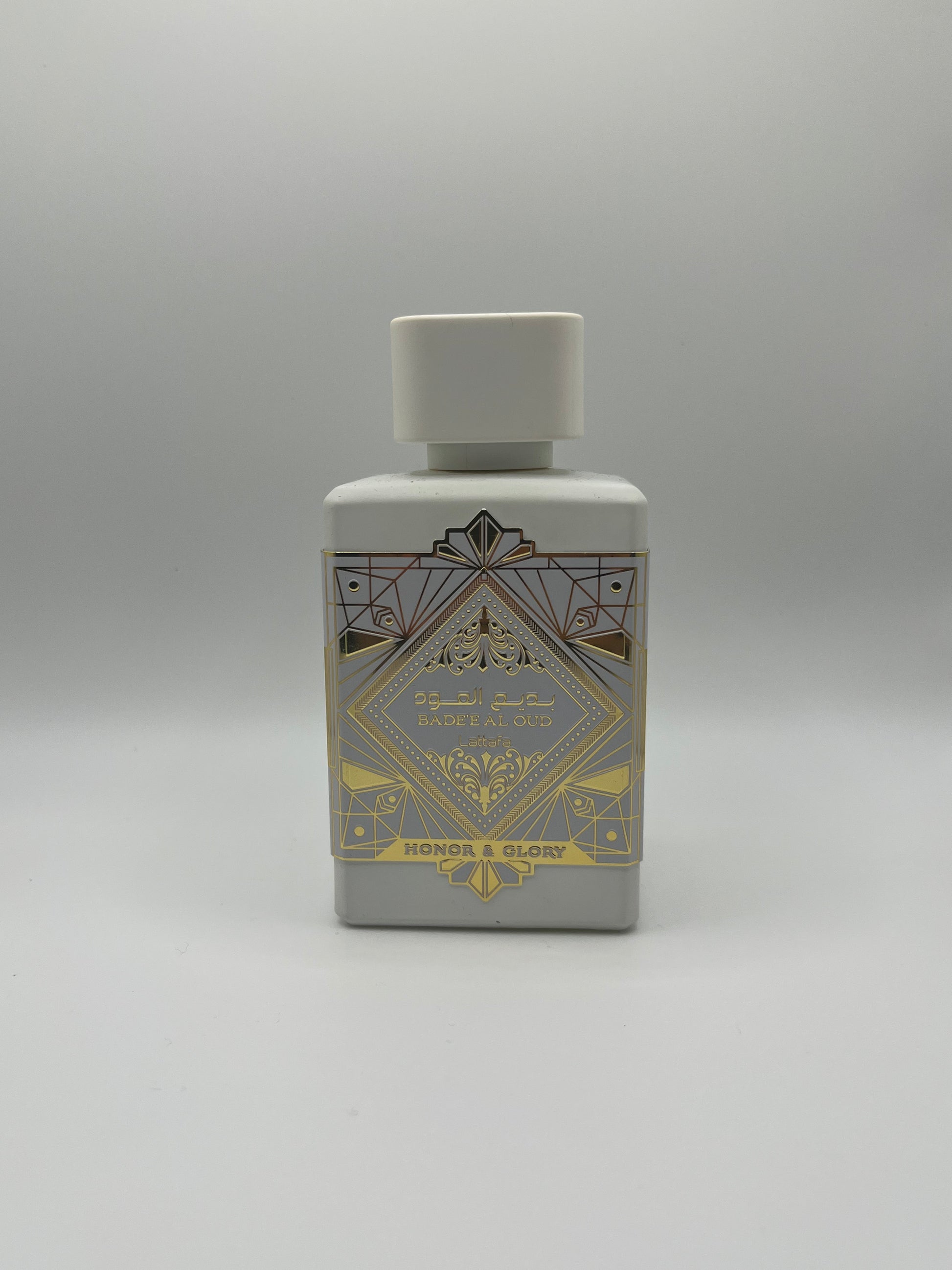 Bade’e Al Oud Honor & Glory decant – sweet spicy perfume with pineapple, crème brûlée, cinnamon, vanilla, and sandalwood.

