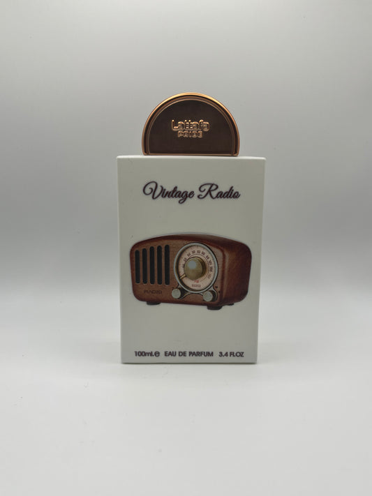 Vintage Radio decant – aromatic woody fragrance with lavender, sage, plum, palo santo, and sandalwood.

